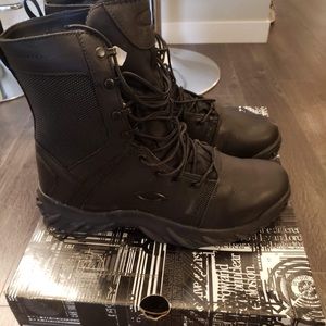 Oakley OTM Boot